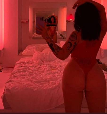 Beylikdüzü Escort Bayan Simgeyle Keşfe Çıkın
